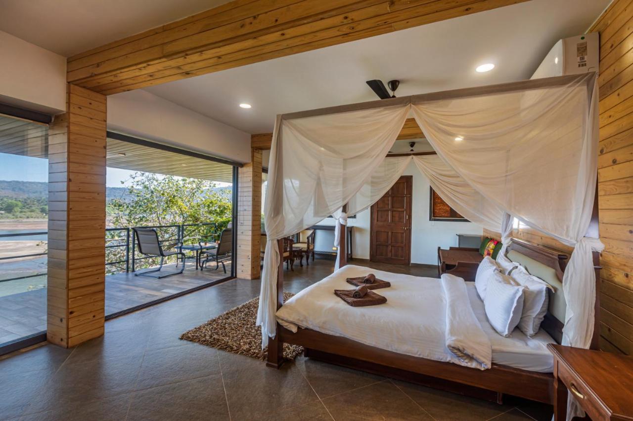 Saffronstays Athaang, Dapoli Holiday home