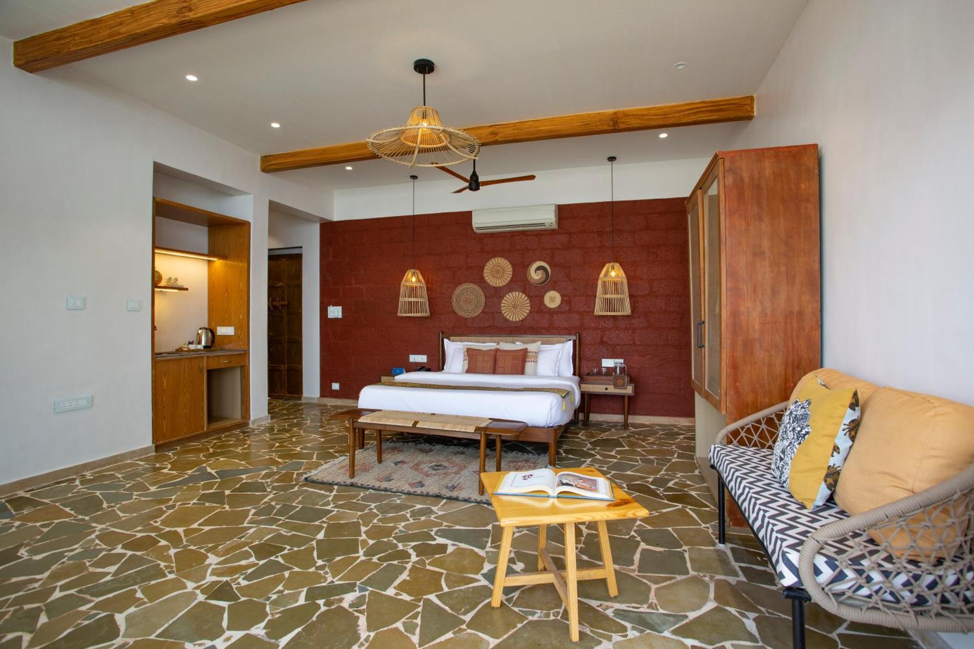 Saffronstays Athaang, Dapoli Holiday home Anjarle