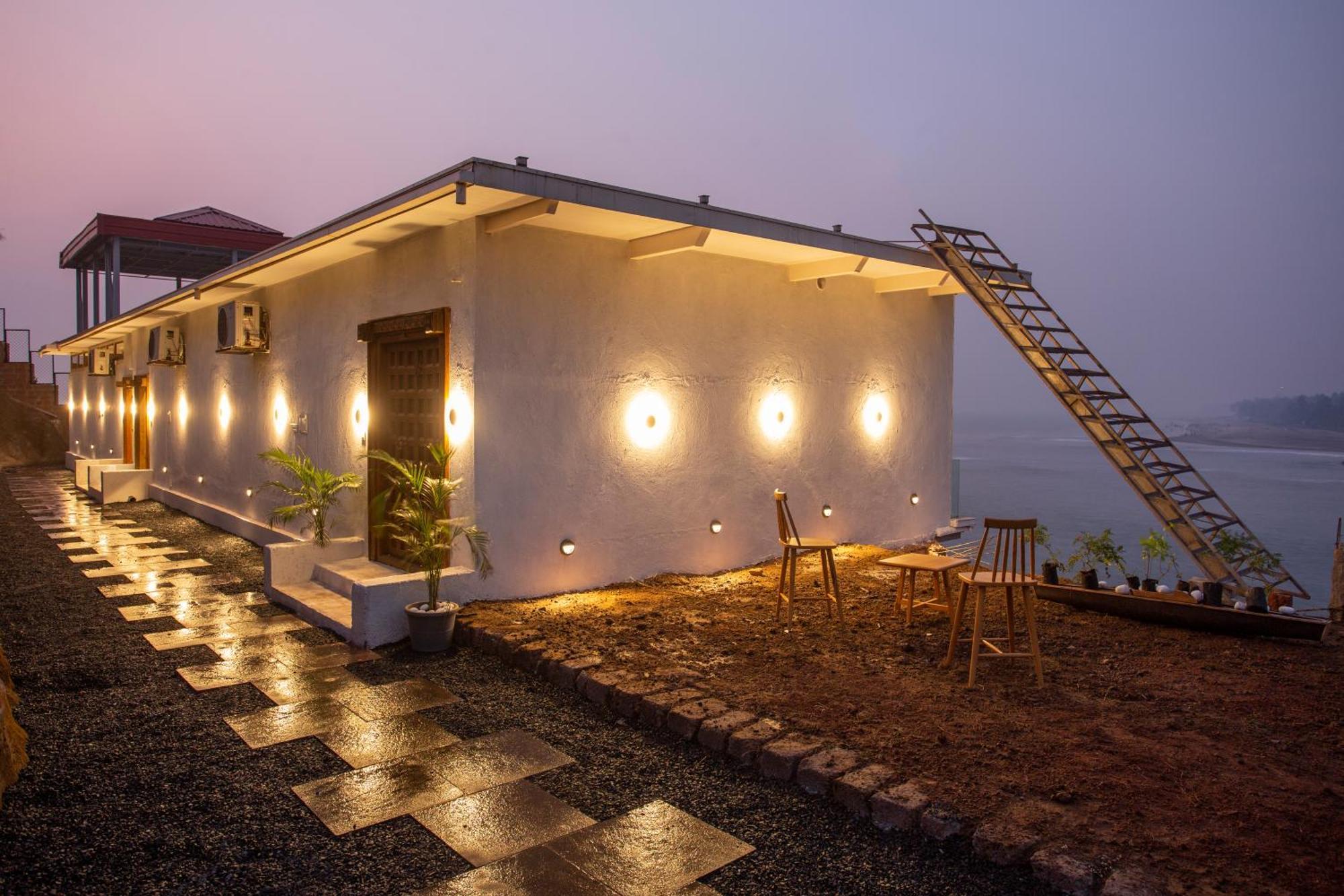 Saffronstays Athaang, Dapoli Holiday home