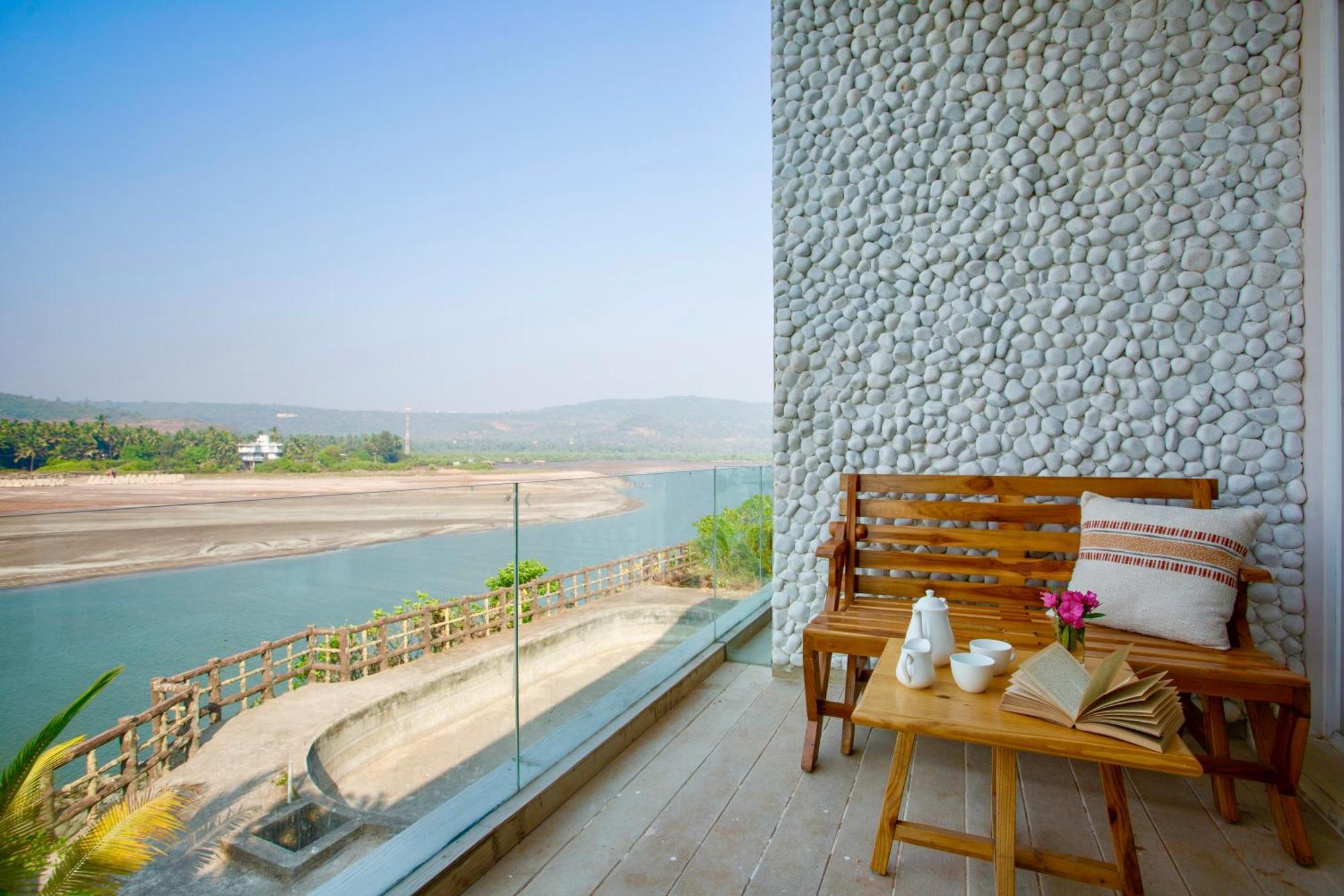Saffronstays Athaang, Dapoli *