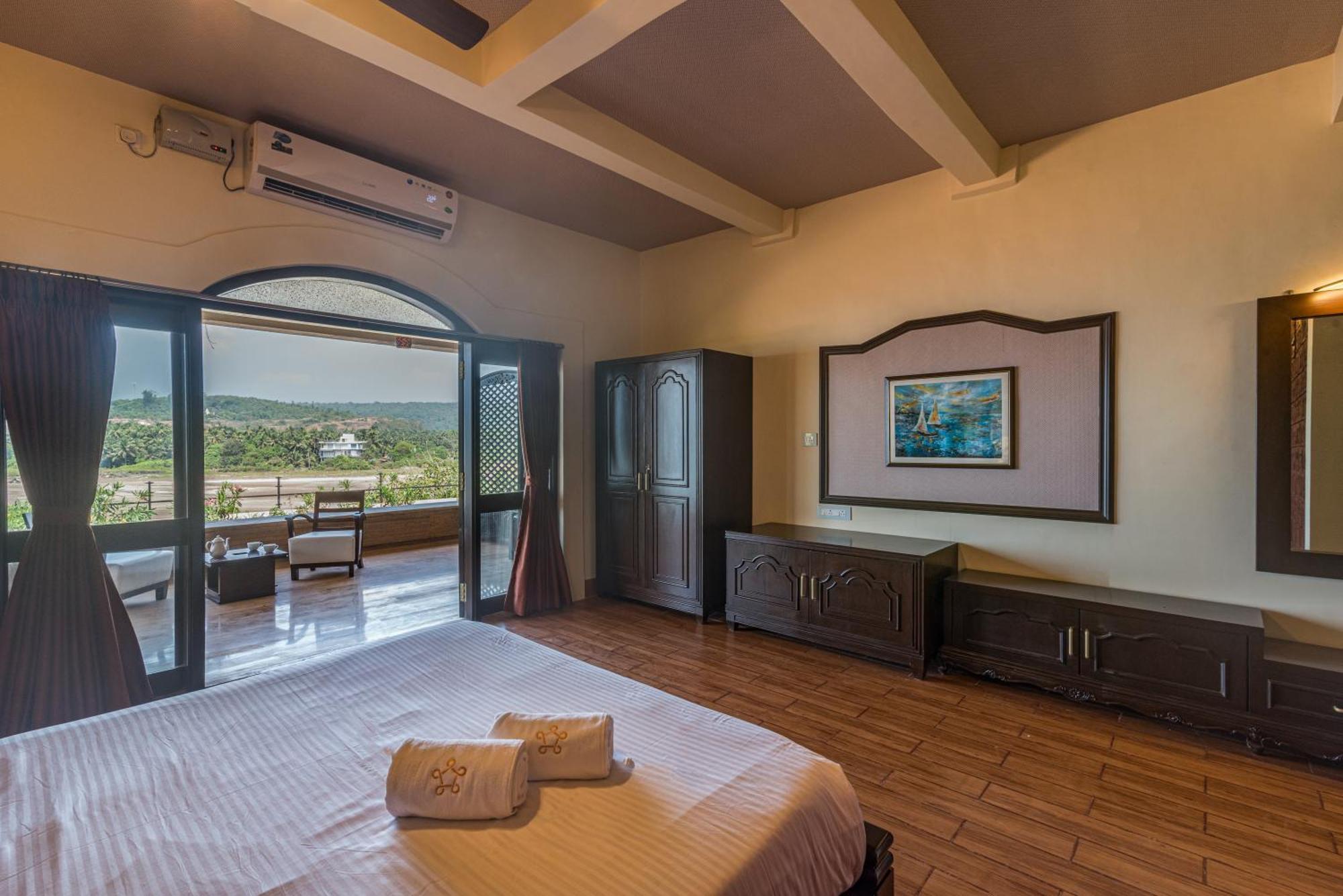 Saffronstays Athaang, Dapoli