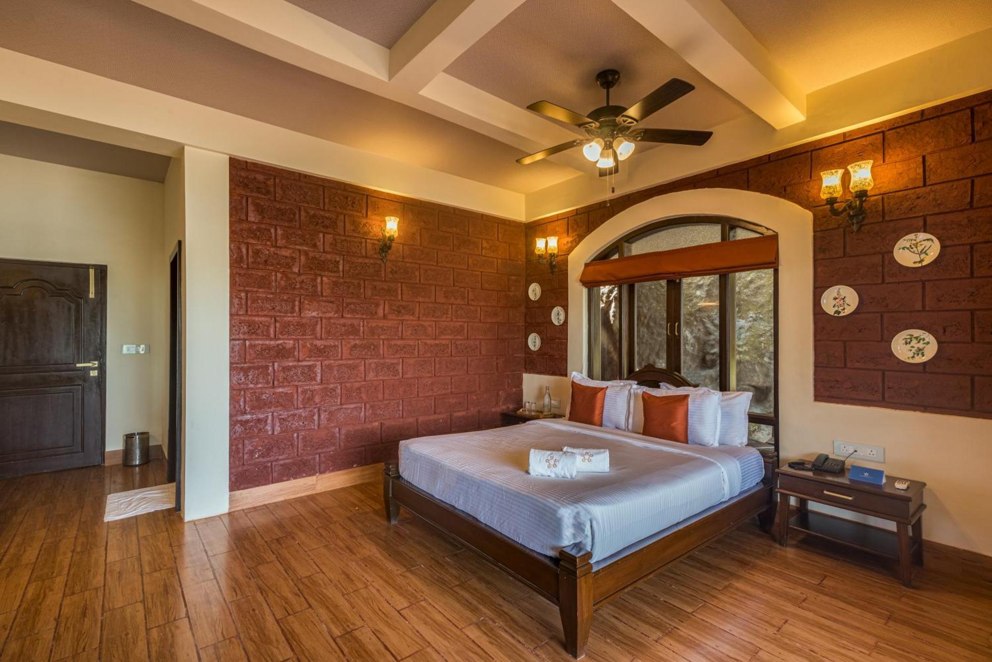 Saffronstays Athaang, Dapoli Holiday home Anjarle