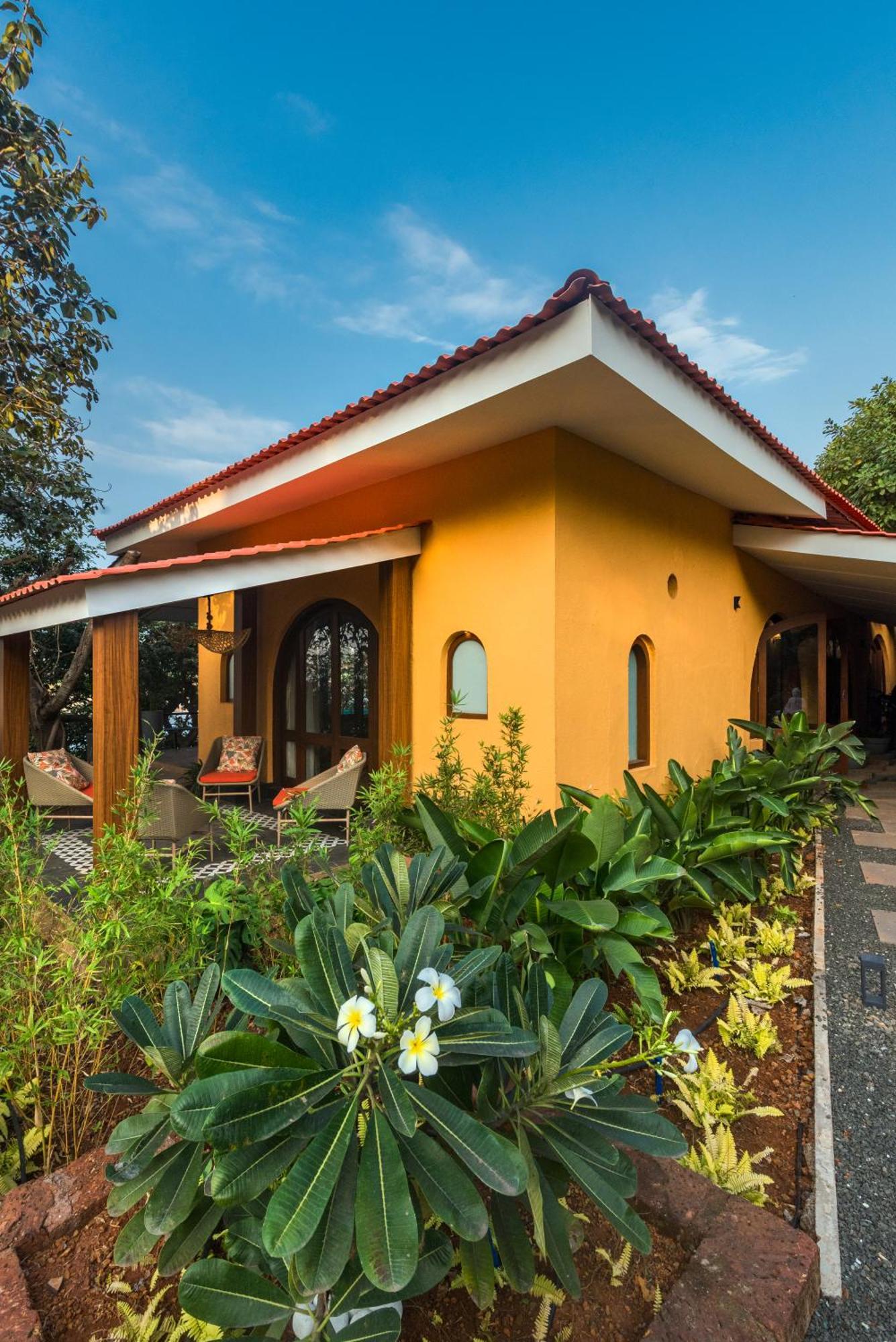 Saffronstays Athaang, Dapoli * Anjarle