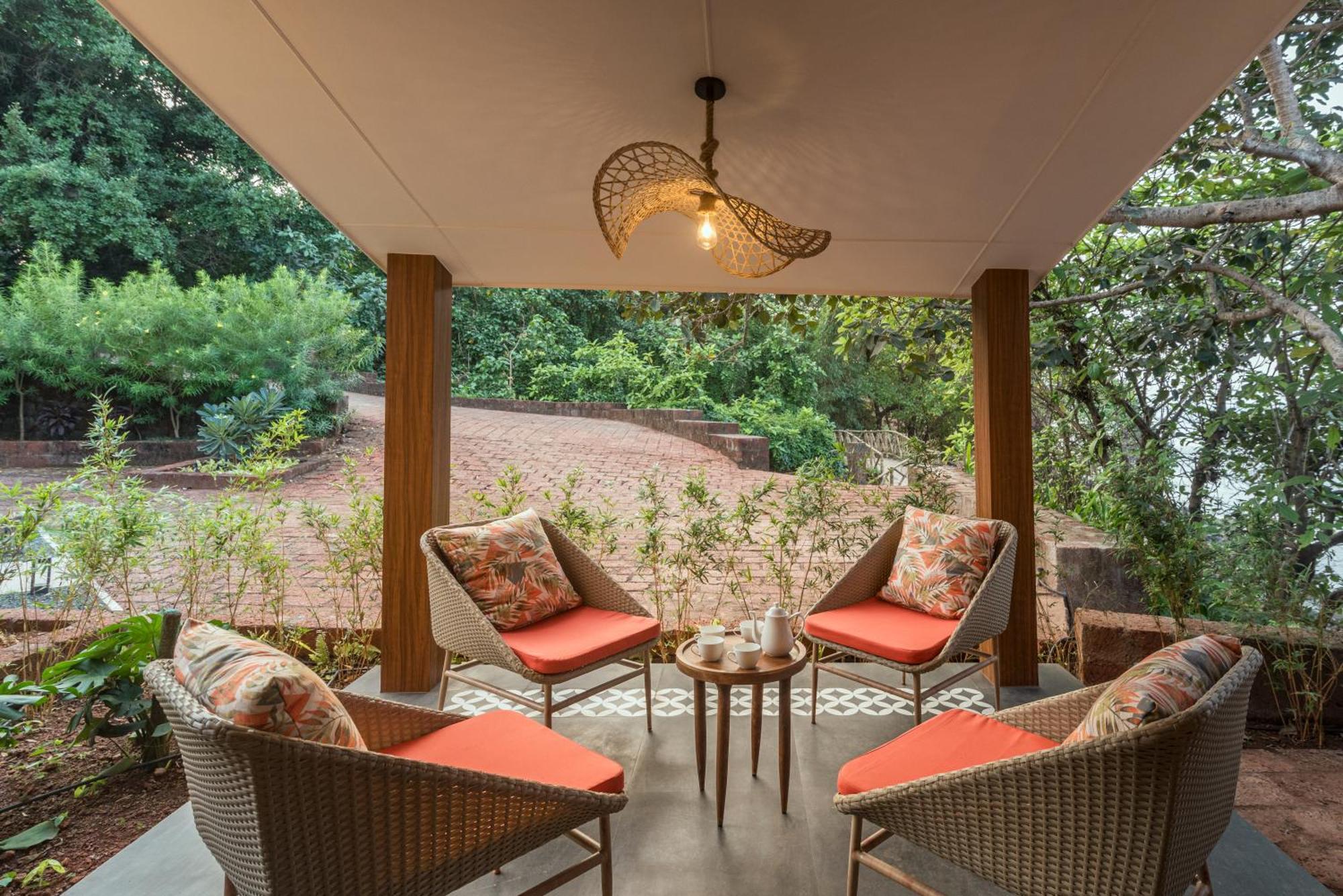 Saffronstays Athaang, Dapoli *