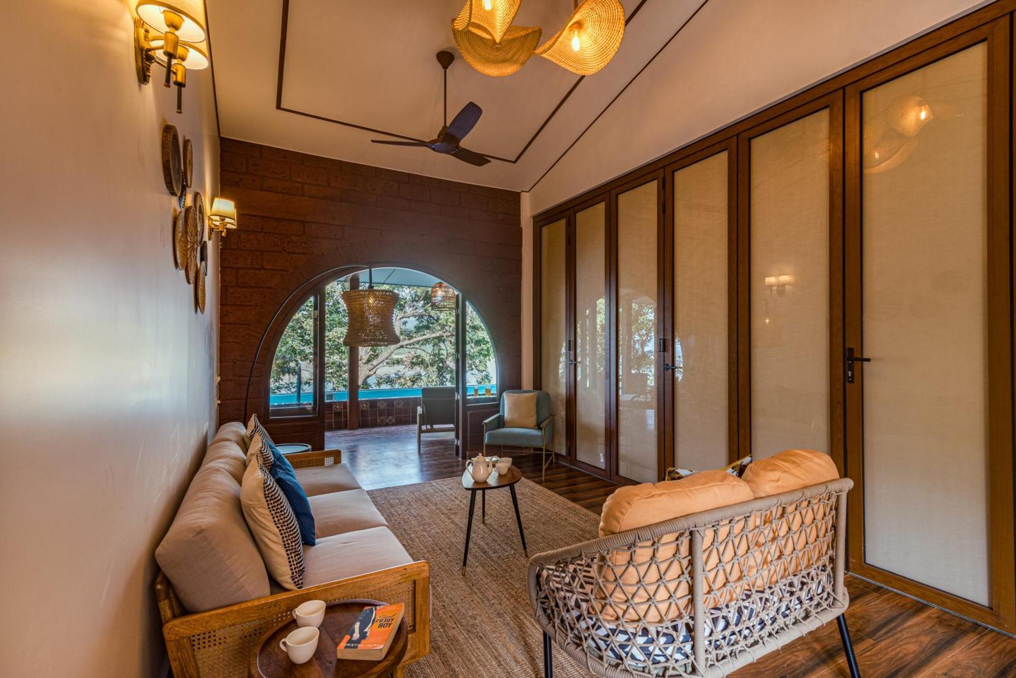 Saffronstays Athaang, Dapoli Anjarle