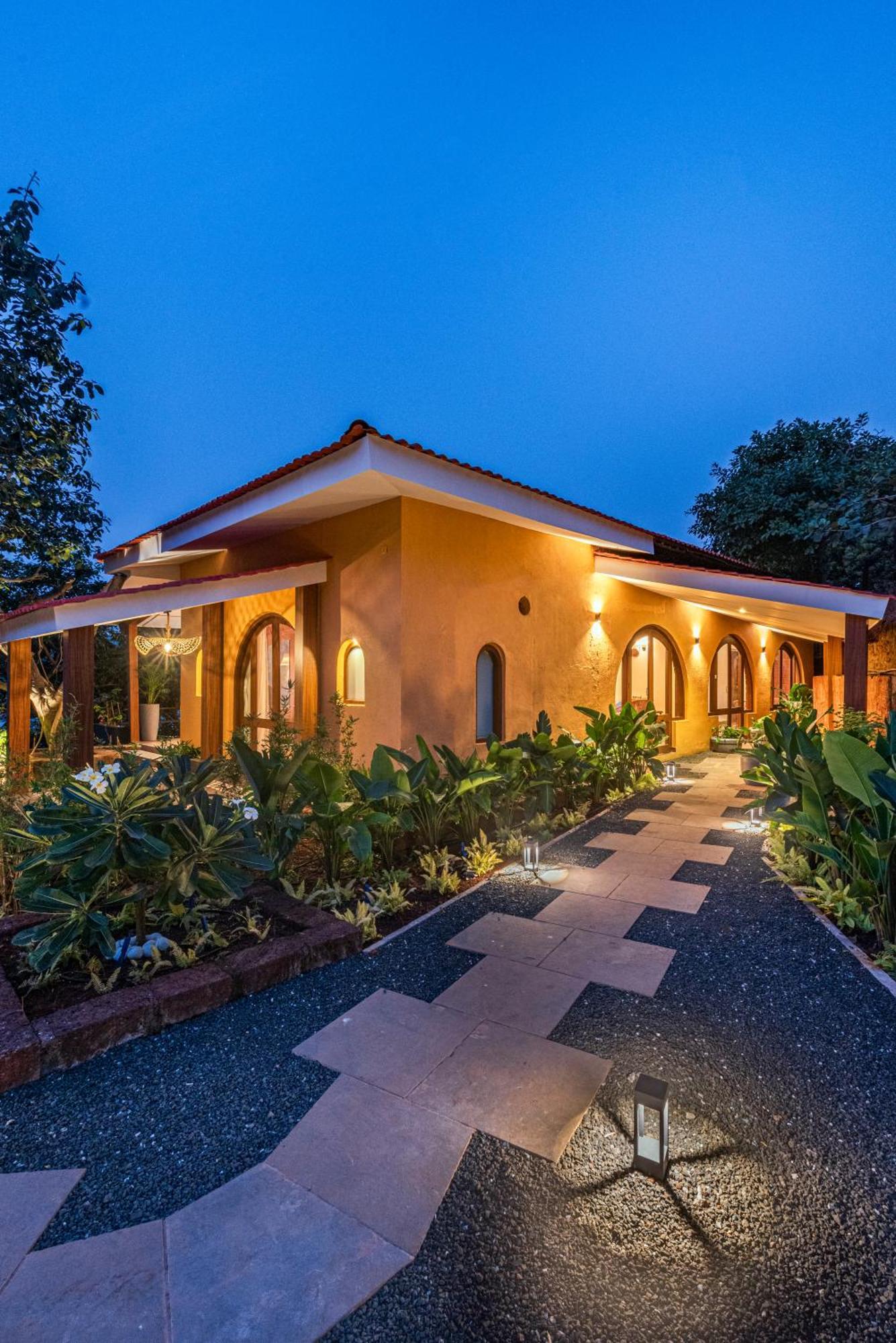 Saffronstays Athaang, Dapoli Anjarle