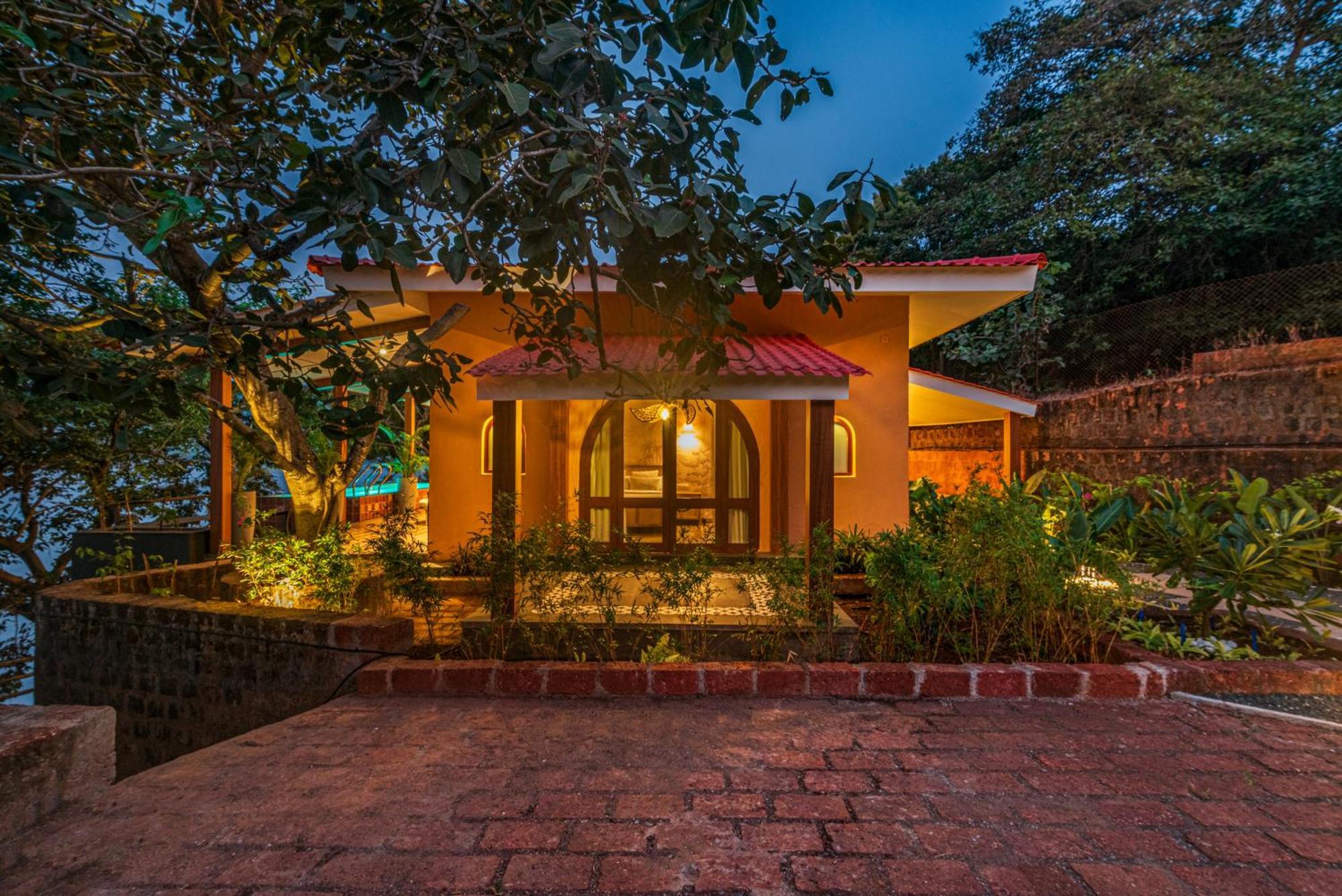 Holiday home Saffronstays Athaang, Dapoli