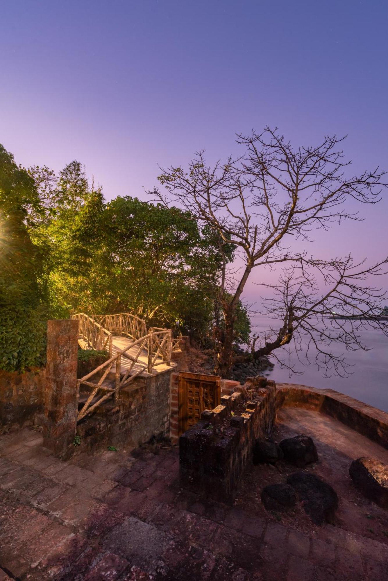 Saffronstays Athaang, Dapoli